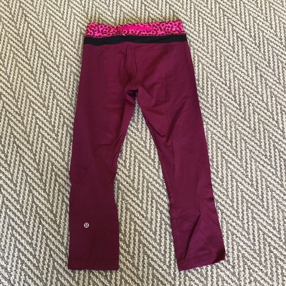 Lululemon crop leggings with cheetah band - Picture 3 of 3